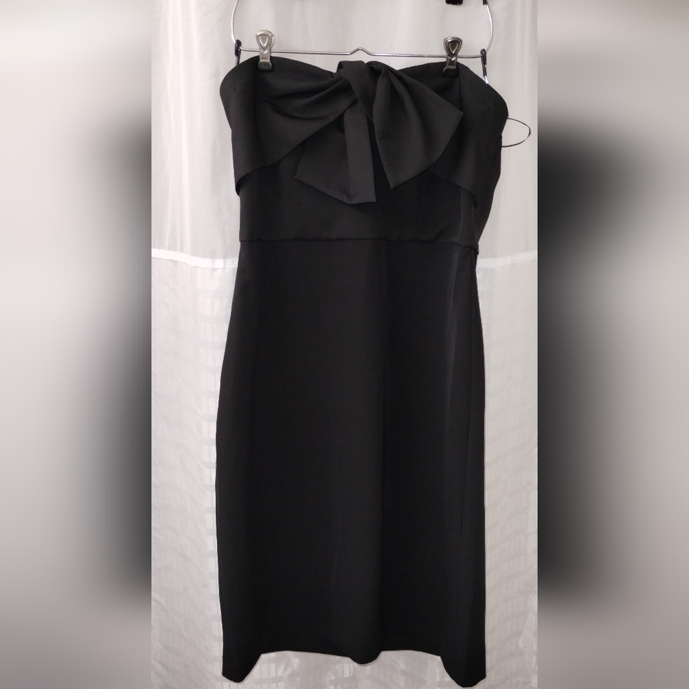 Sam Edelson Strapless mini blk dress.Support Strap Size 8 fits like 6